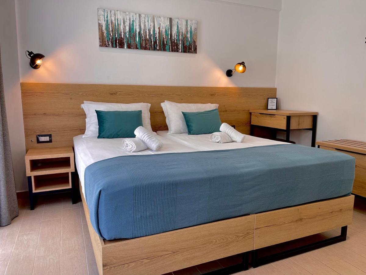 Gem Hotel *